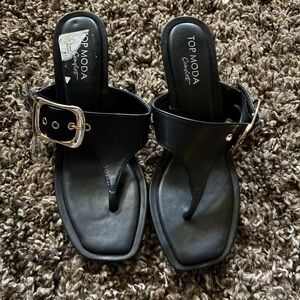 TOP Moda Black Buckle Sandals